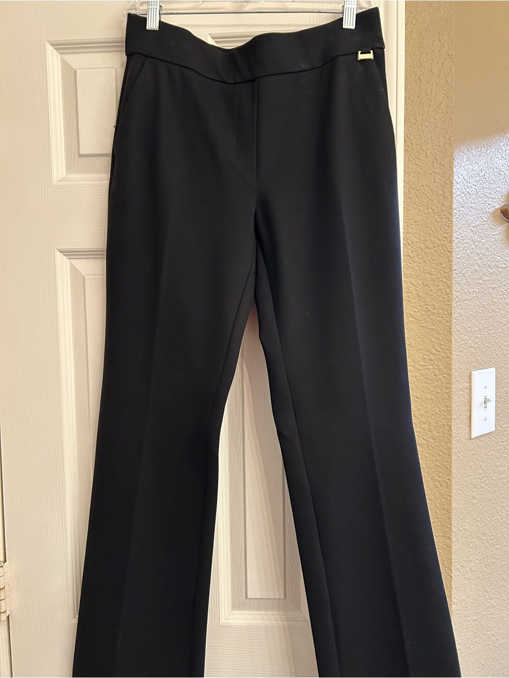 Anne Klein Black Boot-Cut Pull on pants with front pockets.